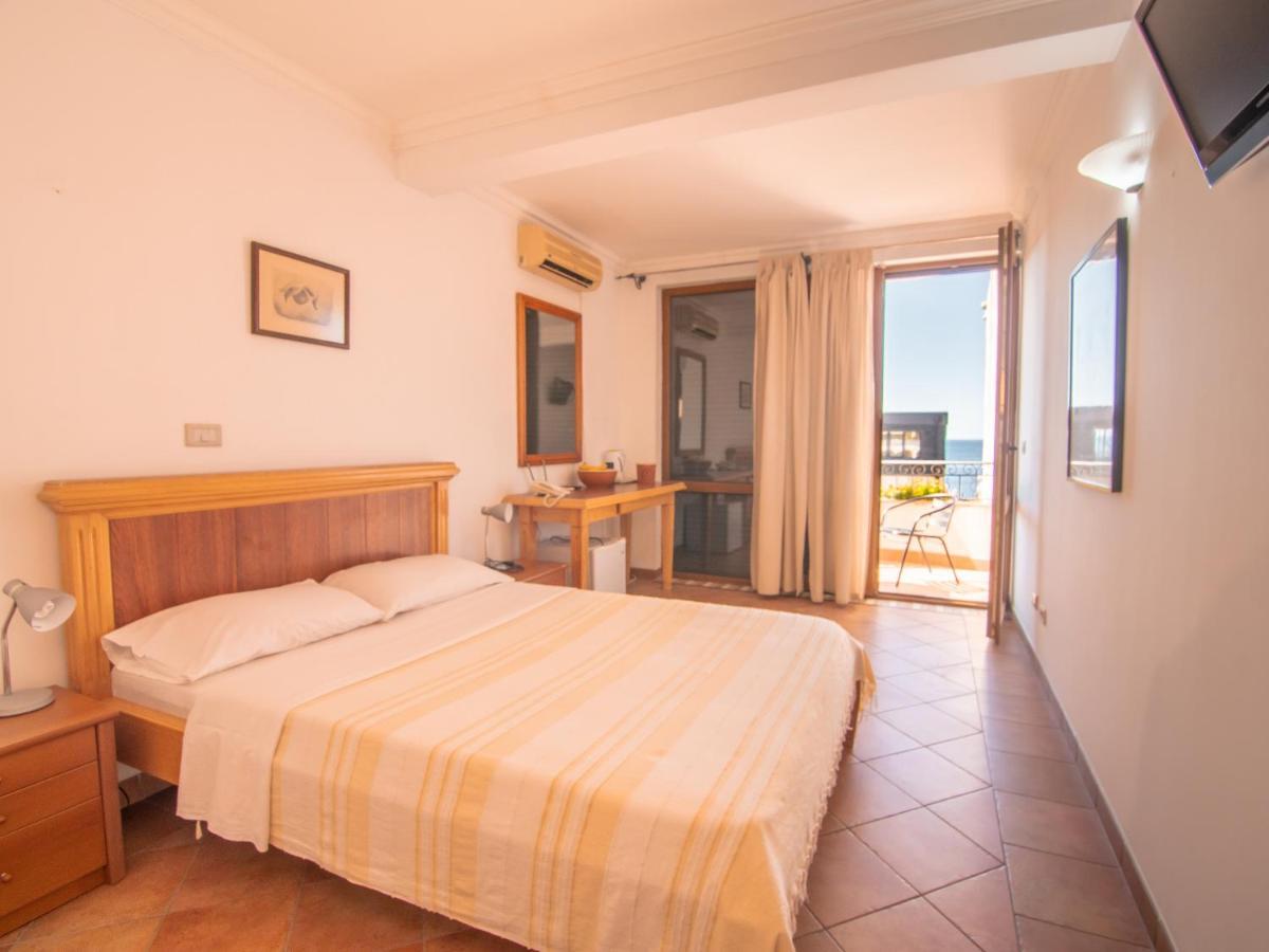 Apartments And Rooms Levantin Inn Sveti Stefan Luaran gambar