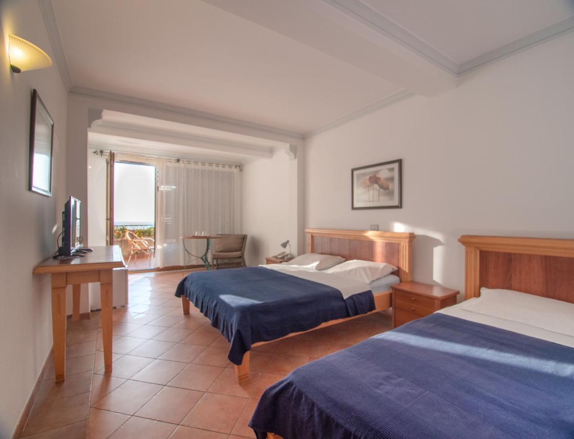 Apartments And Rooms Levantin Inn Sveti Stefan Luaran gambar