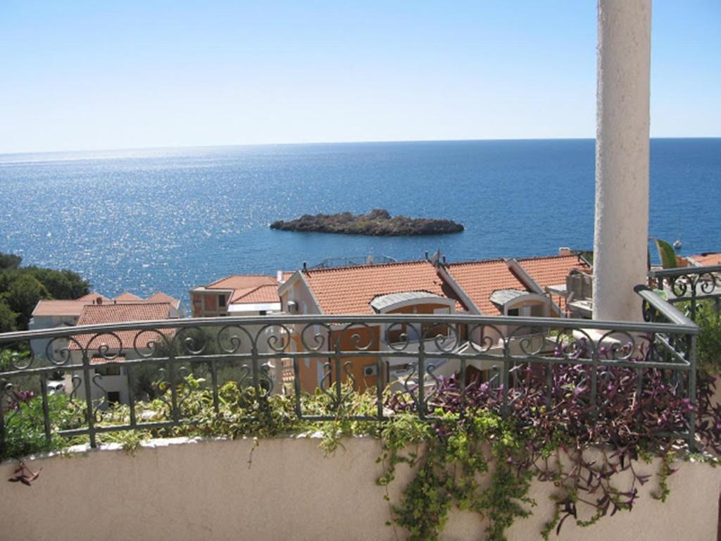 Apartments And Rooms Levantin Inn Sveti Stefan Bilik gambar