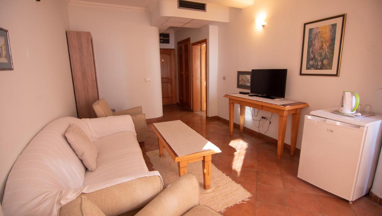 Apartments And Rooms Levantin Inn Sveti Stefan Luaran gambar